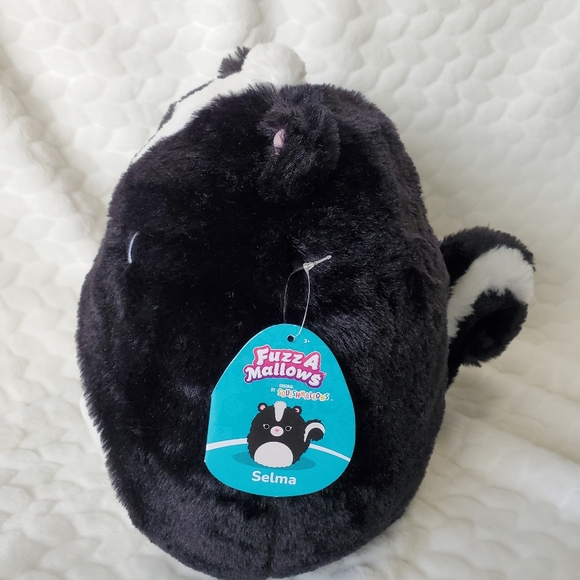 BNWT Selma the Skunk Fuzzamallow Squishmallow 12 Inch - Picture 2 of 7